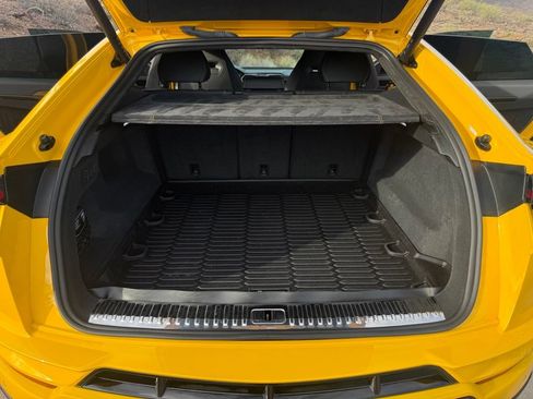 Used 2023 Lamborghini Urus S AWD/4WD image 38