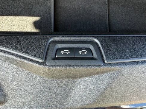 Used 2026 BMW X7 xDrive40i AWD/4WD image 35