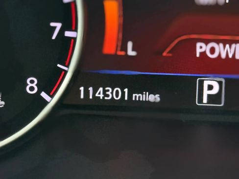 Used 2017 Nissan Maxima 3.5 SV FWD image 17