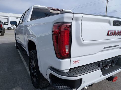 Used 2022 GMC Sierra 1500 AT4 w/ AT4 Premium Package image 6