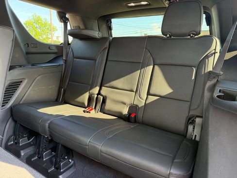 Used 2021 Chevrolet Tahoe High Country w/ Premium Package RWD image 16