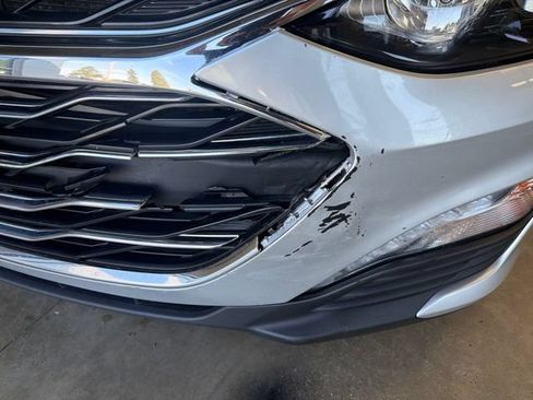 Used 2019 Chevrolet Malibu LT FWD image 3