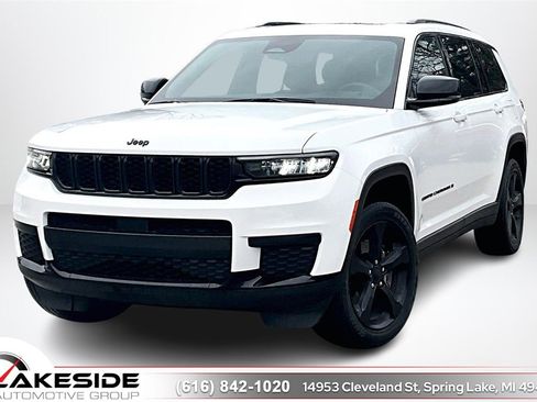 Used 2023 Jeep Grand Cherokee L Laredo image 1