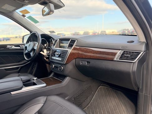 Used 2013 Mercedes-Benz GL 450 4MATIC image 11