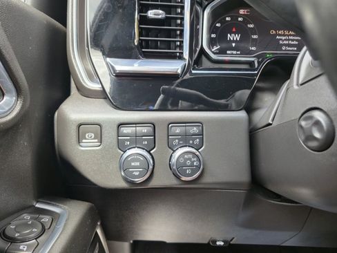 Used 2024 GMC Sierra 1500 SLT w/ SLT Premium Plus Package AWD/4WD image 20