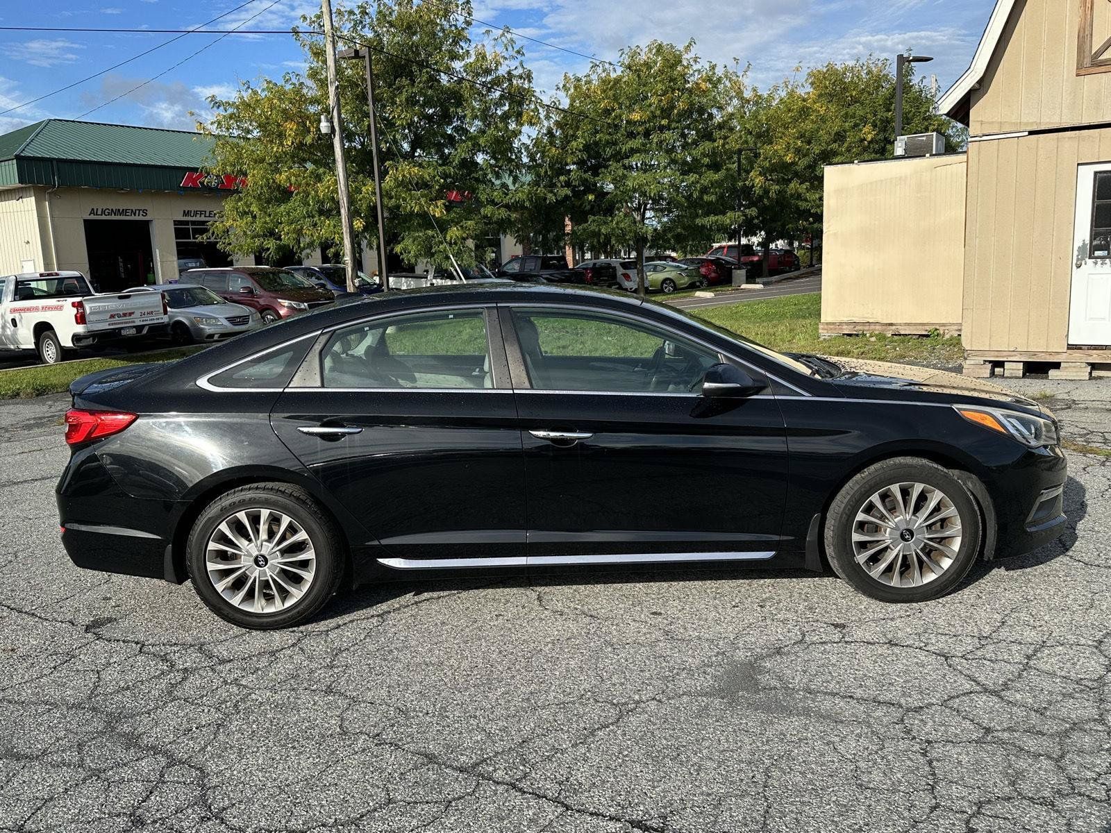 Used 2015 Hyundai Sonata Limited FWD image 9