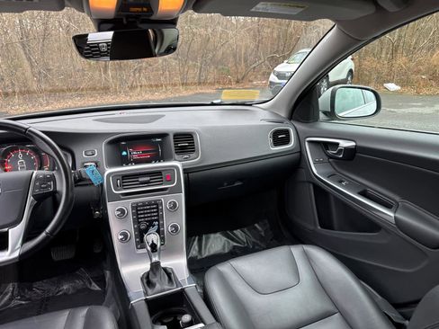 Used 2017 Volvo S60 T5 Inscription w/ Convenience Package image 37