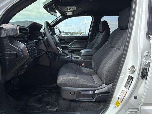 Used 2025 Toyota 4Runner SR5 image 10