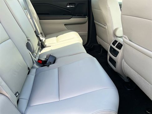 Used 2022 Honda Pilot Special Edition image 28