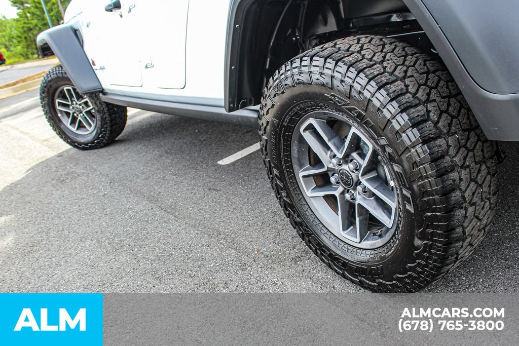 Used 2026 Jeep Gladiator Mojave AWD/4WD image 14