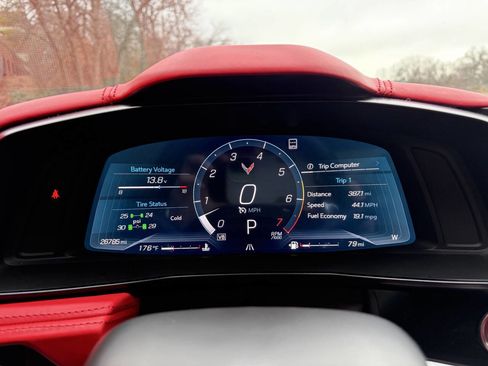 Used 2023 Chevrolet Corvette Stingray Premium Cpe w/ Z51 Performance Package image 38