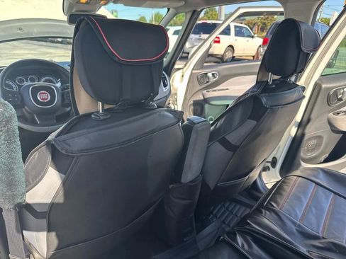 Used 2014 FIAT 500L Easy w/ Popular Equipment Group FWD image 13