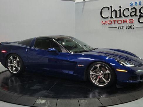 Used 2007 Chevrolet Corvette Coupe w/ Performance Package RWD image 14