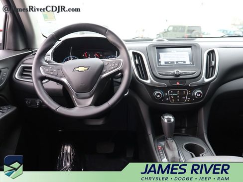 Used 2018 Chevrolet Equinox LT image 19