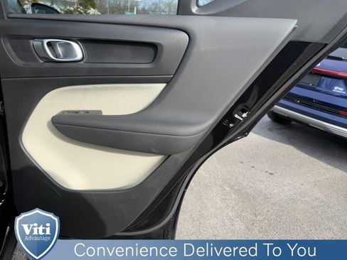 Certified 2024 Volvo XC40 B5 Plus w/ Protection Package Premier image 25