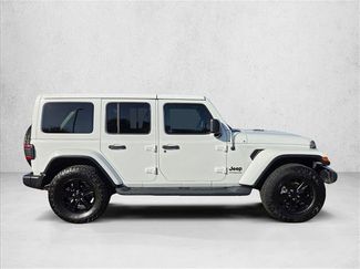 Used 2019 Jeep Wrangler Unlimited Sahara AWD/4WD video 4