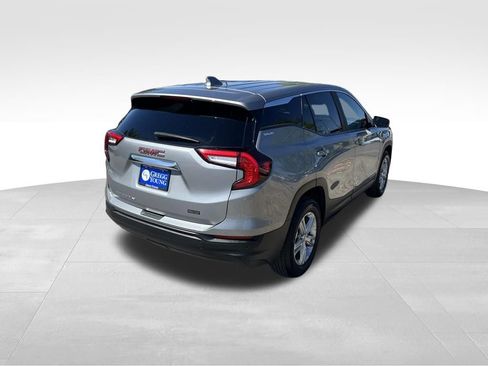 Used 2023 GMC Terrain SLE w/ LPO, Floor Liner Package FWD image 7