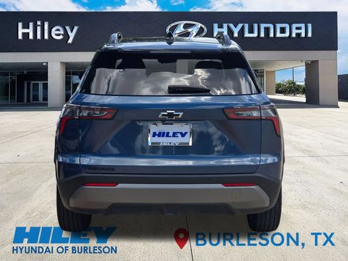 Used 2025 Chevrolet Equinox LT w/ Midnight Edition FWD image 5