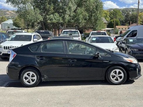 Used 2012 Toyota Prius Two image 3