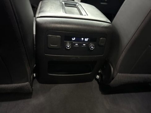 Used 2020 Chevrolet Tahoe LT image 9