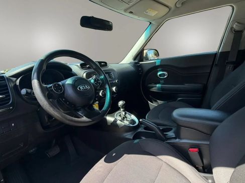 Used 2015 Kia Soul FWD image 10