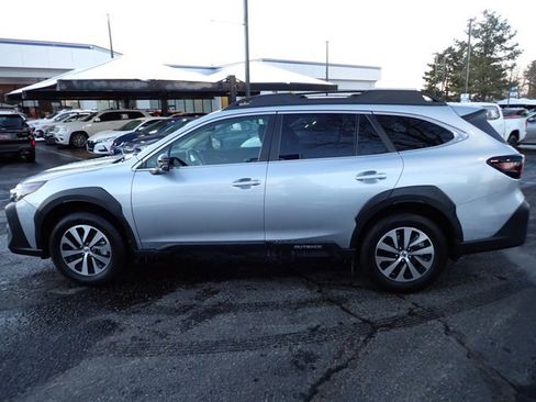 Certified 2025 Subaru Outback Premium w/ Popular Package #1A image 2