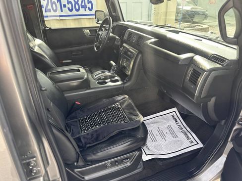Used 2009 HUMMER H2 image 12