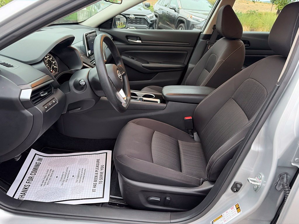 Used 2024 Nissan Altima 2.5 SV FWD image 24