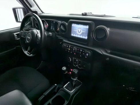 Used 2019 Jeep Wrangler Unlimited Sport S image 25