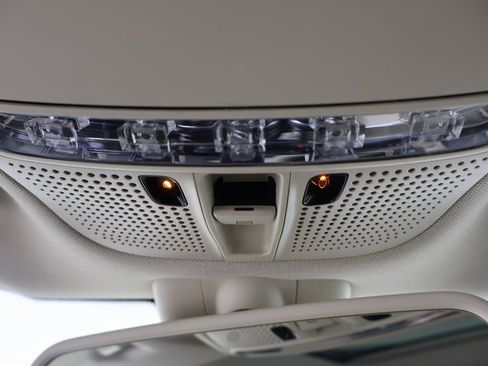 Used 2017 Mercedes-Benz GLC 300 4MATIC image 8