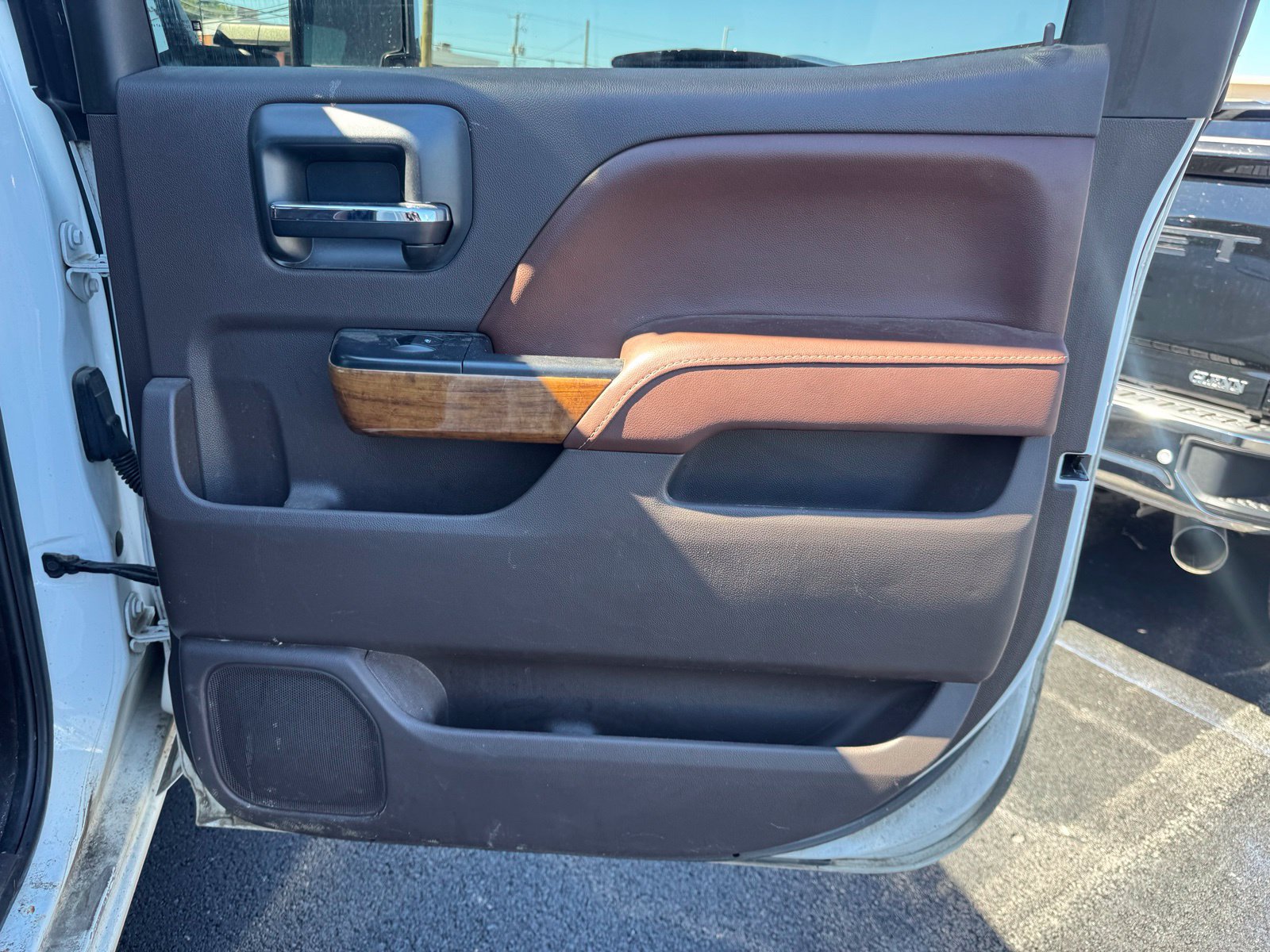 Used 2016 Chevrolet Silverado 3500 High Country w/ Duramax Plus Package AWD/4WD image 28