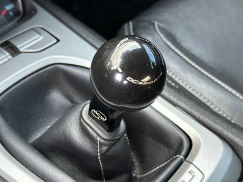 Used 2015 Chevrolet Camaro SS image 31