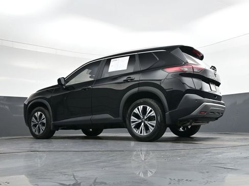 Used 2023 Nissan Rogue SV w/ SV Premium B Package image 37