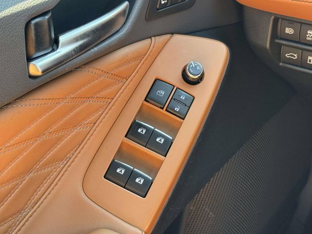 Used 2019 Toyota Avalon Limited FWD image 23