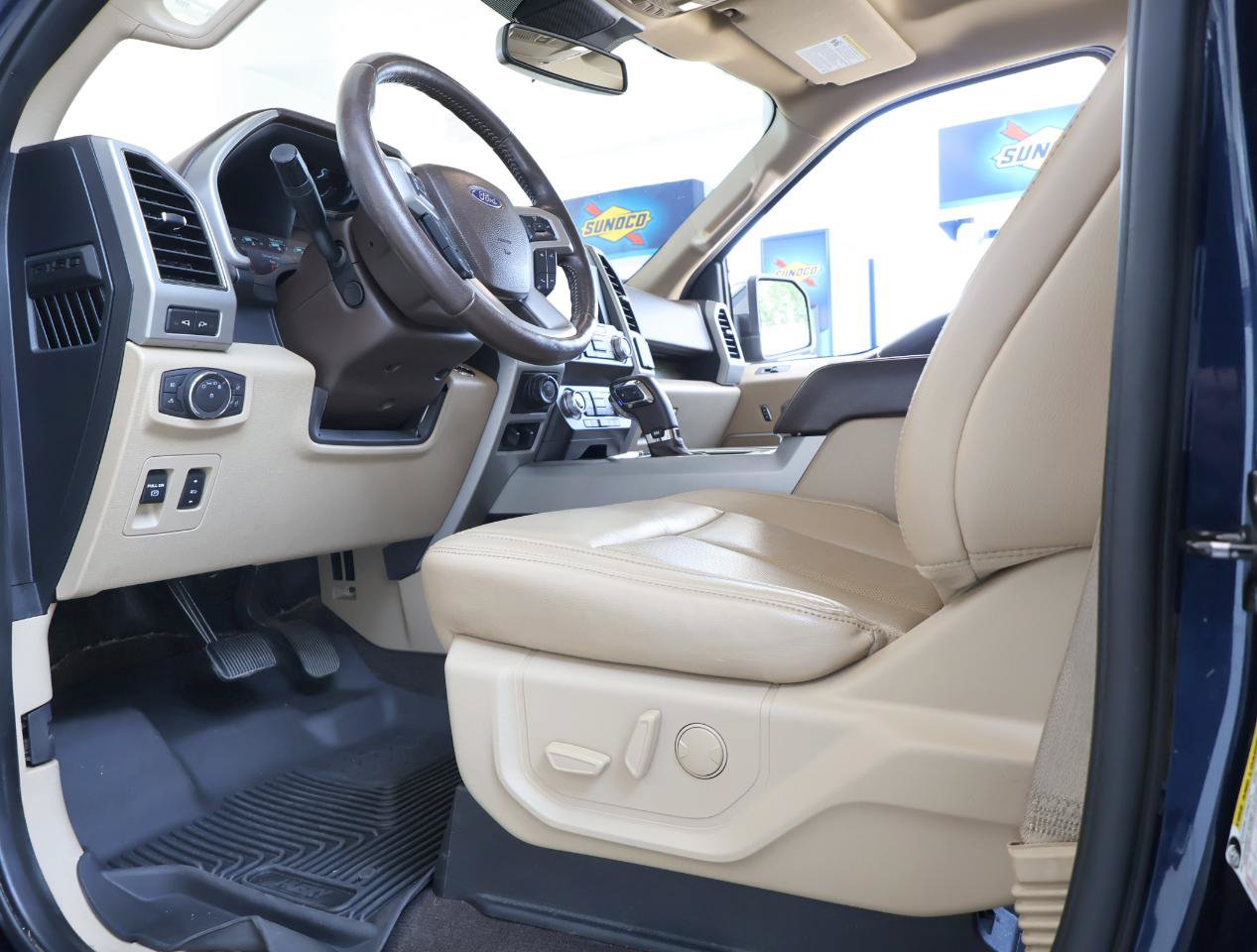 Used 2020 Ford F150 Lariat w/ Equipment Group 502A Luxury AWD/4WD image 39