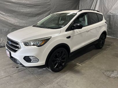 Used 2018 Ford Escape SE w/ SE Sport Appearance Package