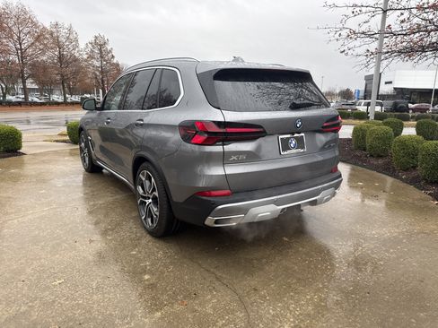 New 2026 BMW X5 xDrive50e w/ Climate Comfort Package image 3