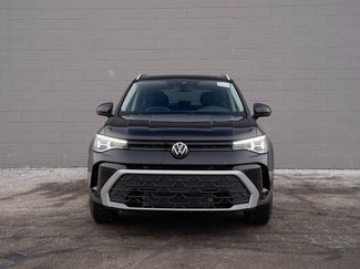 New 2026 Volkswagen Taos SE video 2