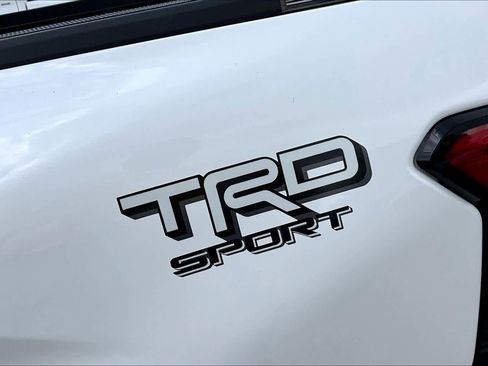 Used 2024 Toyota Tacoma TRD Sport w/ TRD Sport Upgrade Package image 10