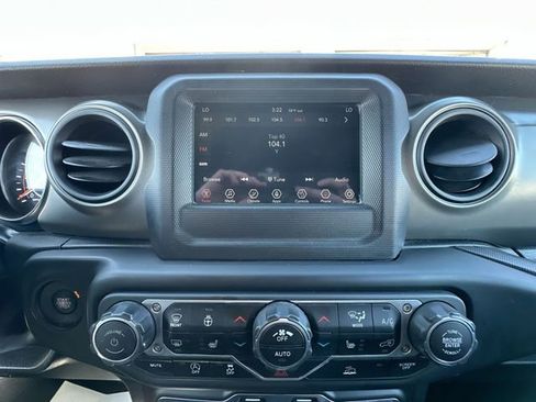 Used 2023 Jeep Wrangler Unlimited Sport AWD/4WD image 18