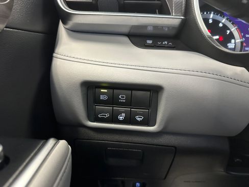 Used 2021 Toyota Highlander Platinum AWD/4WD image 23