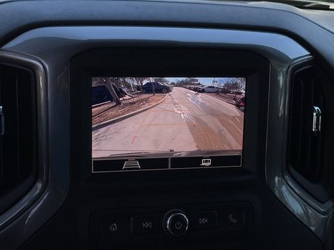 Used 2023 Chevrolet Silverado 1500 Custom image 19