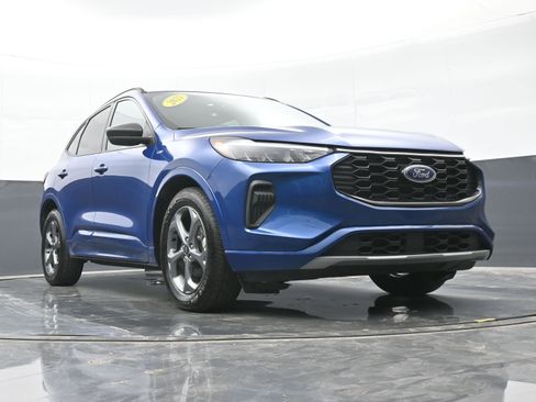 Used 2023 Ford Escape ST-Line image 42