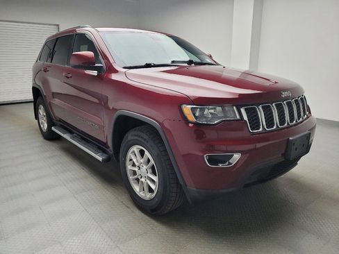 Used 2019 Jeep Grand Cherokee Laredo AWD/4WD image 13