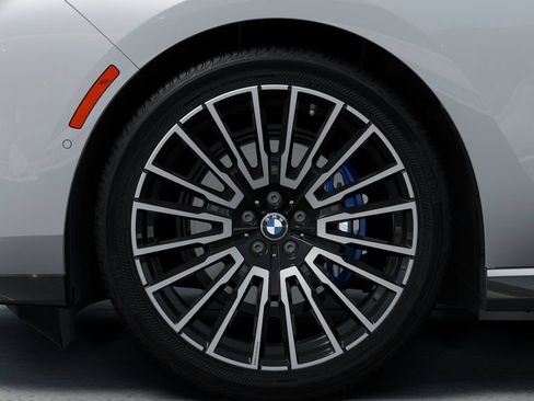 New 2027 BMW i7 xDrive50 AWD/4WD image 7