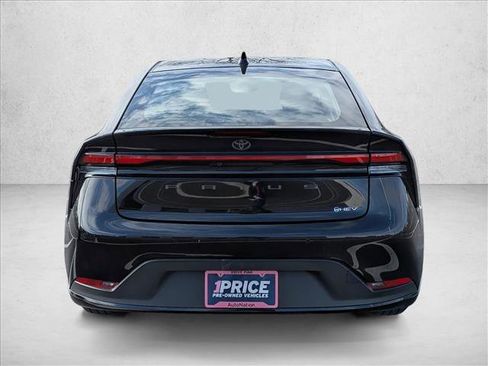 Used 2025 Toyota Prius LE image 6