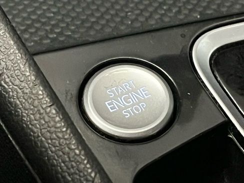 Used 2020 Volkswagen Jetta R-Line w/ R-Line Cold Weather Package image 15