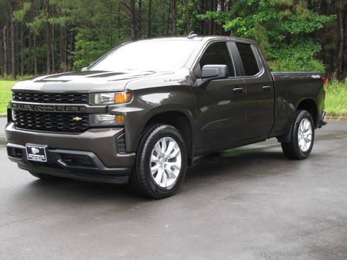 Used 2021 Chevrolet Silverado 1500 Custom AWD/4WD image 6
