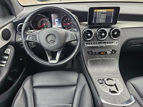Used 2019 Mercedes-Benz GLC 300 4MATIC image 21