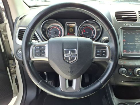 Used 2019 Dodge Journey Crossroad FWD image 18